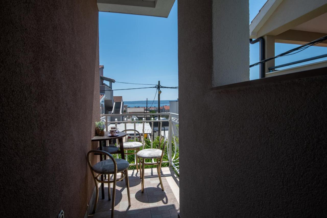 Vranjes Apartment Kastela Exterior photo